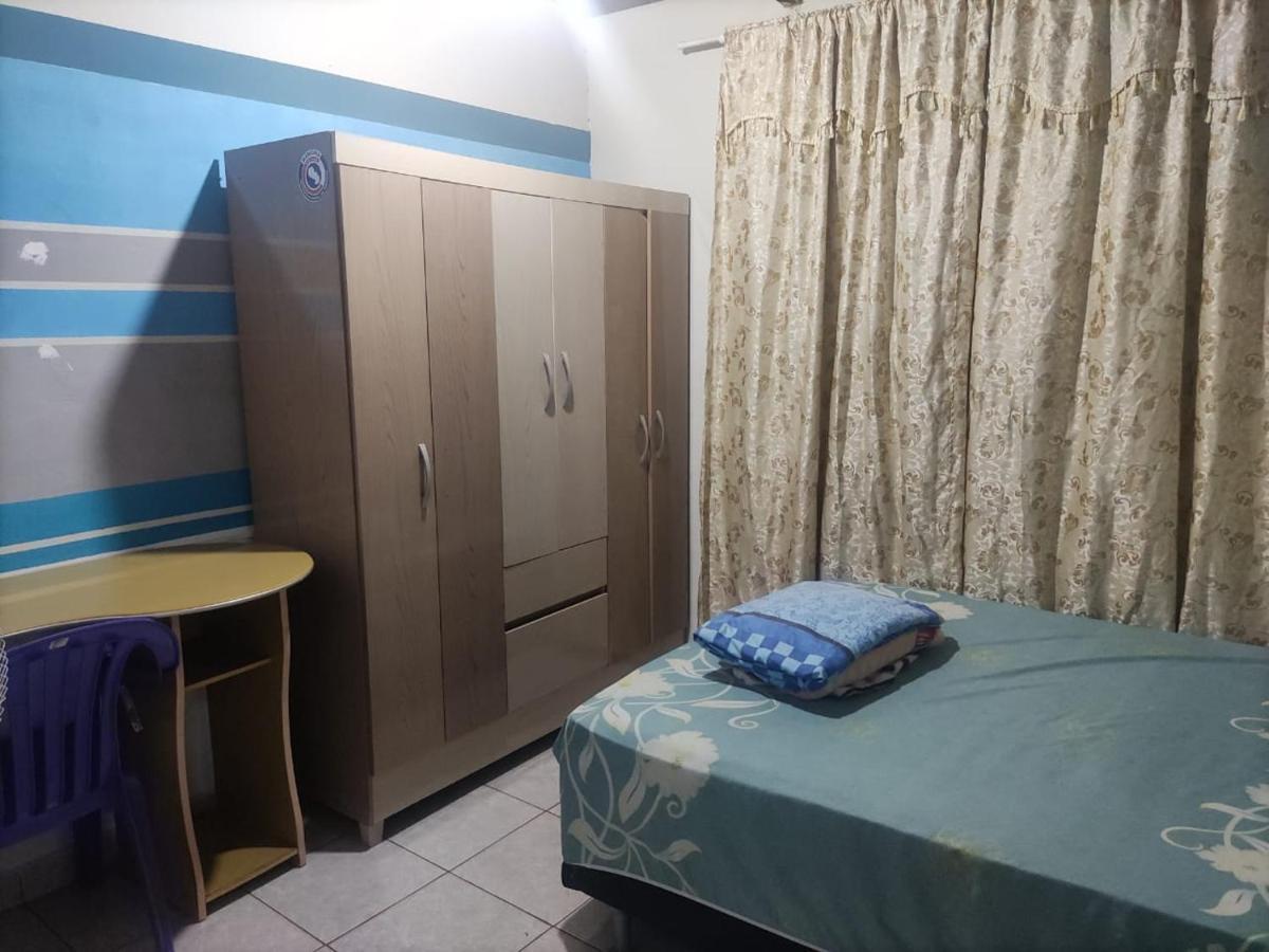 Urban Hostel Педро-Хуан-Кабальеро Экстерьер фото