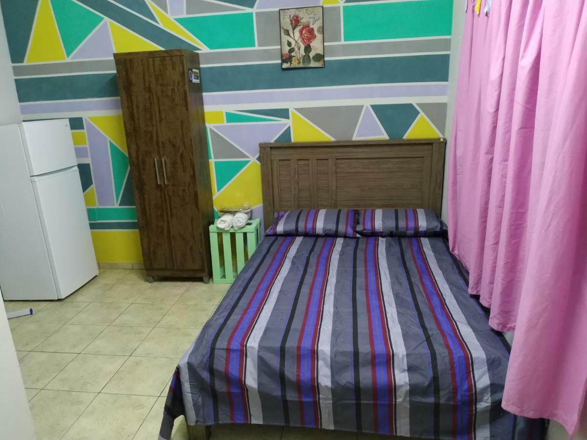 Urban Hostel Педро-Хуан-Кабальеро Экстерьер фото